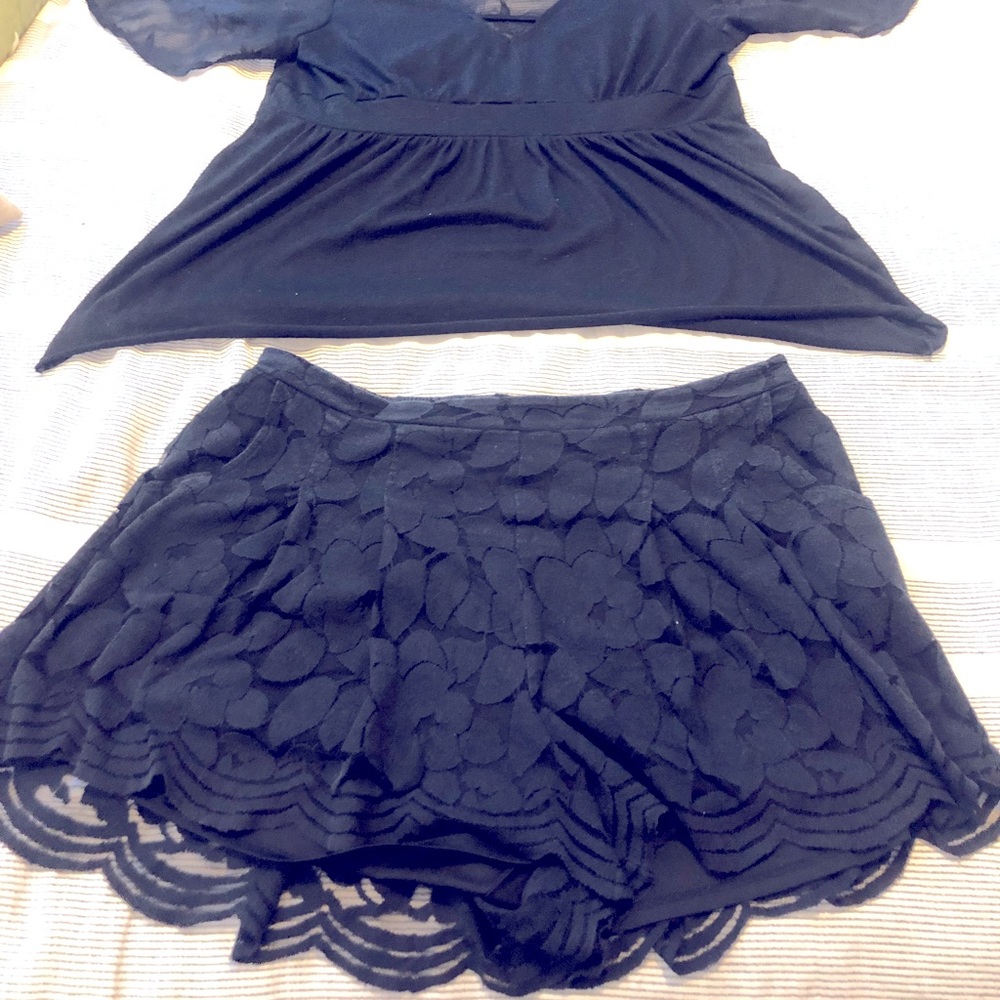 Vintage Torrid 2017 Black Floral Shorts